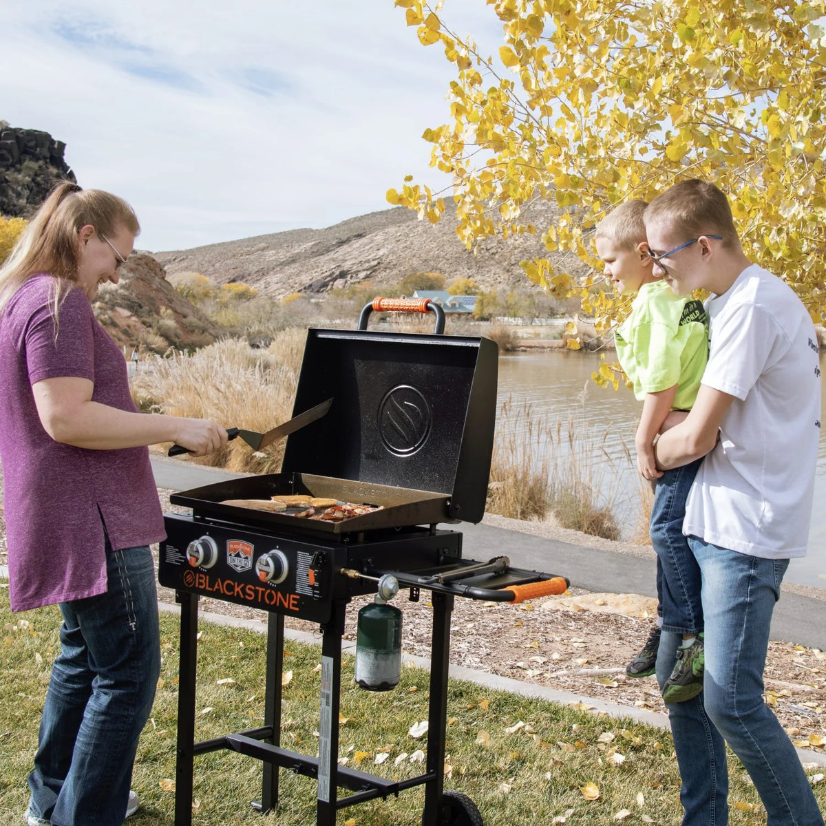 Blackstone on the Go 2 - Burner 22" Cart Griddle with Folding Legs - Product image 8